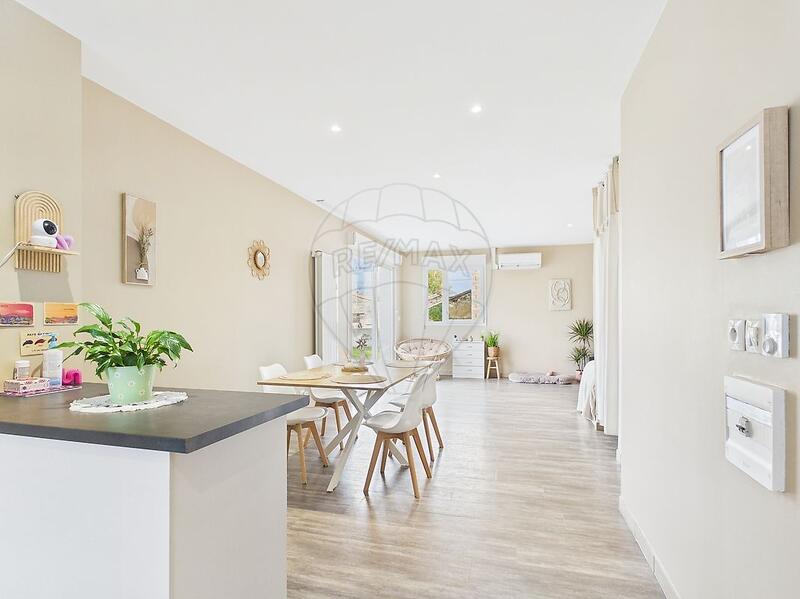 Maison - 98 m² - 4 pièces