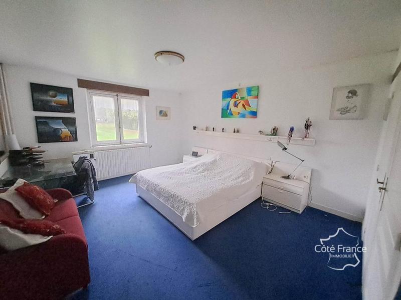 Maison - 250 m² - 7 pièces