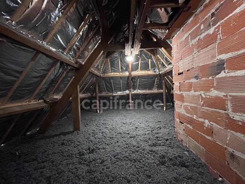 Maison - 212 m² - 5 pièces