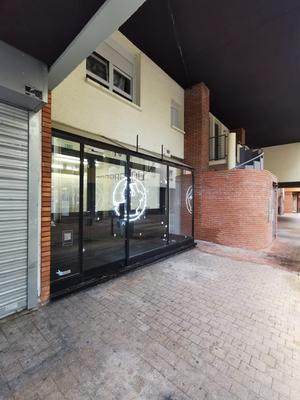 Local commercial - 73 m² - 2 pièces