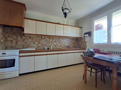 Maison - 107 m² - 6 pièces