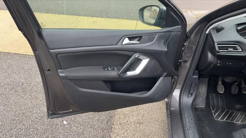 Peugeot 308 II 1.6 BlueHDi 100 Active