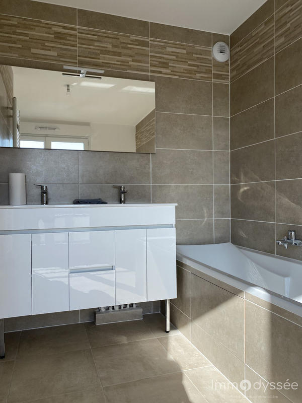 Appartement - 86 m² - 4 pièces