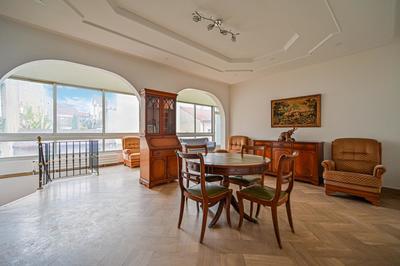 Maison - 191 m² - 6 pièces