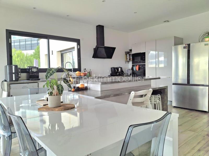 Maison - 146 m² - 5 pièces