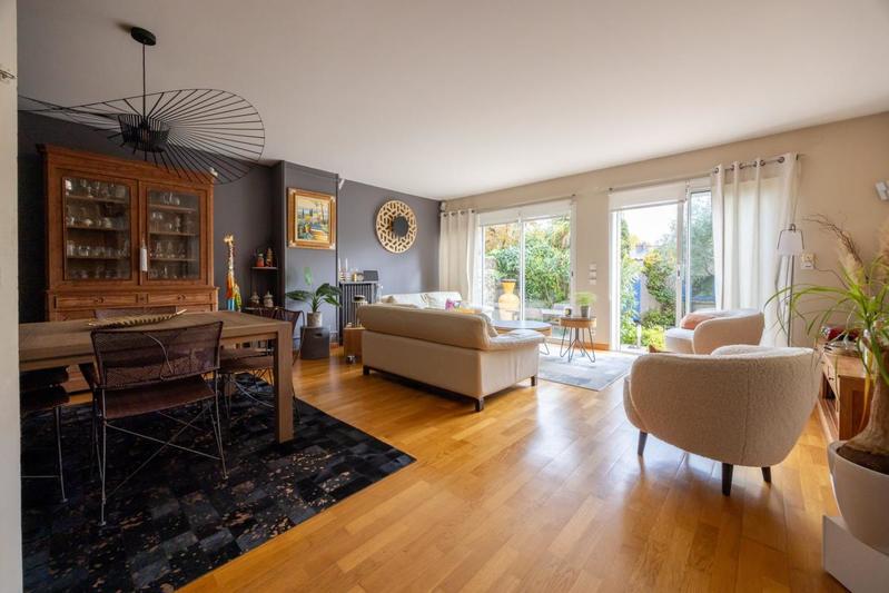 Maison - 140 m² - 6 pièces