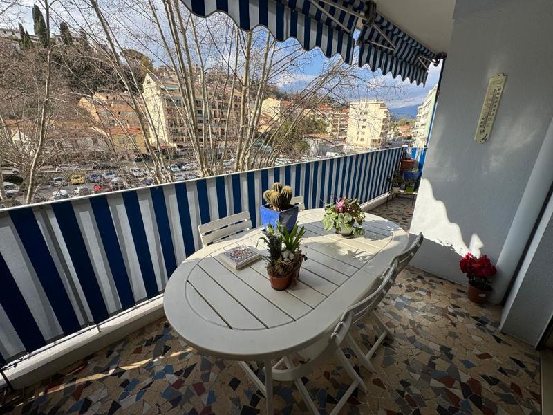 Appartement - 93 m² - 3 pièces