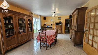 Maison - 183 m² - 6 pièces