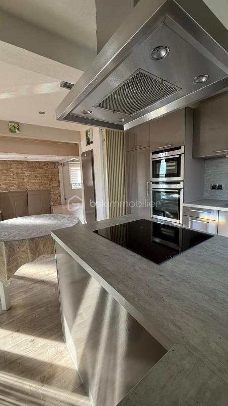 Maison - 154 m² - 8 pièces