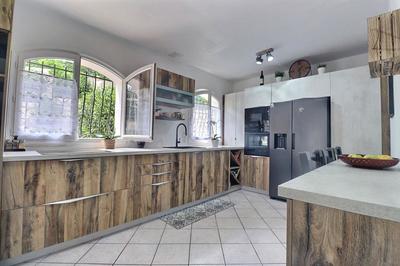 Maison - 144 m² - 5 pièces