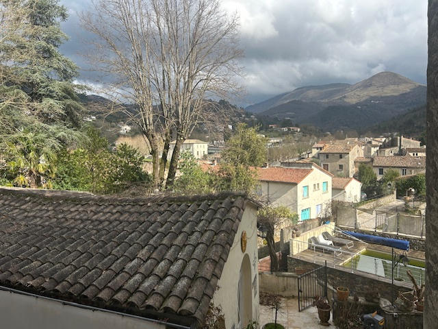 Maison - 97 m² - 5 pièces