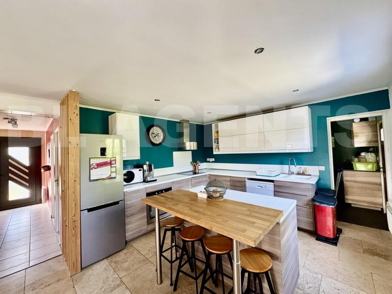 Maison - 157 m² - 7 pièces