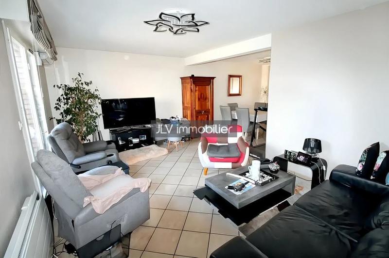 Maison - 97 m² - 5 pièces