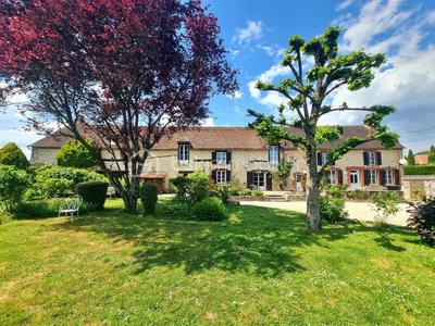 Propriété - 510 m² - 14 pièces