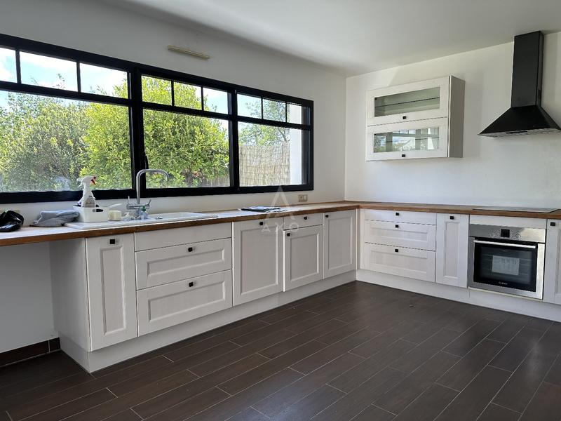 Maison - 177 m² - 10 pièces