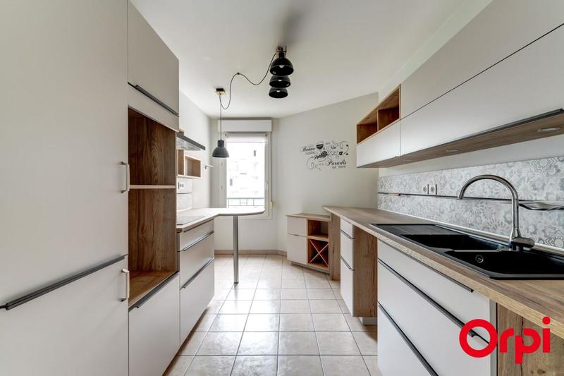 Appartement - 111 m² - 5 pièces