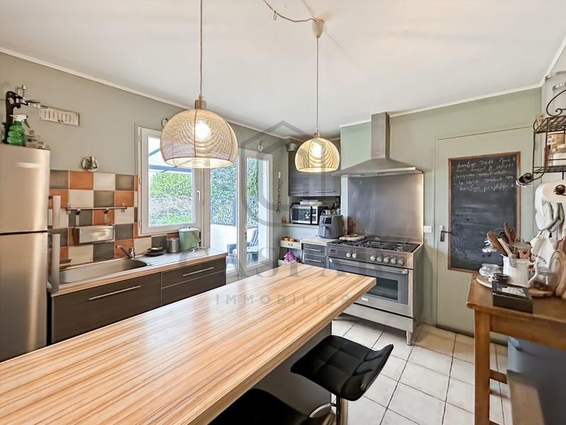 Maison - 95 m² - 5 pièces