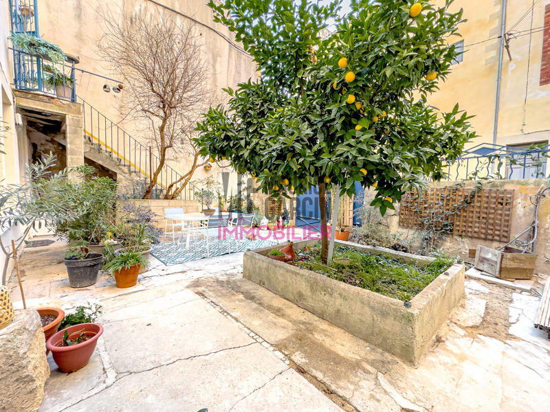 Maison - 240 m² - 7 pièces