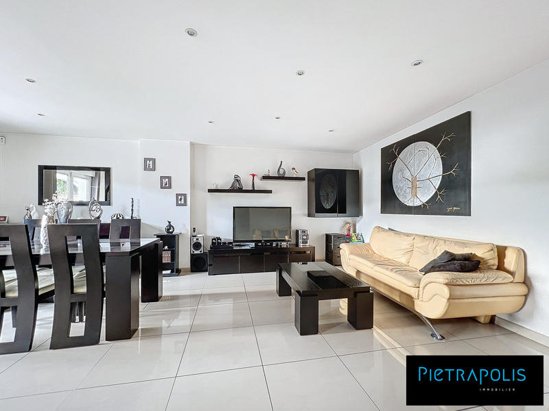 Maison traditionnelle - 160 m² - 5 pièces