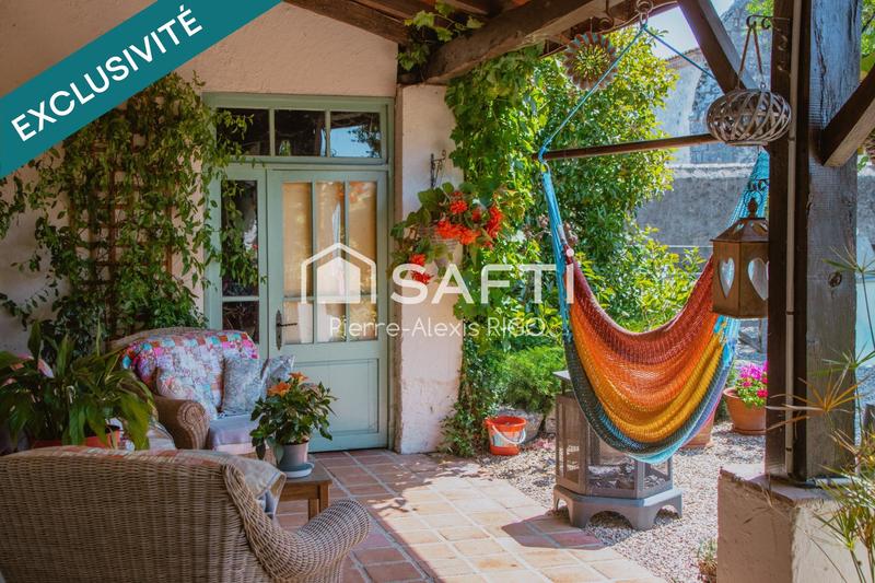 Maison - 313 m² - 11 pièces