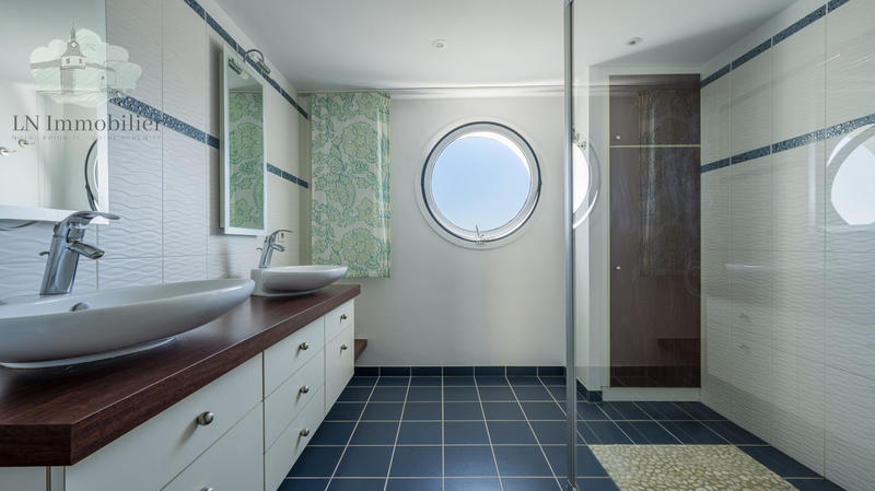 Maison - 162 m² - 6 pièces