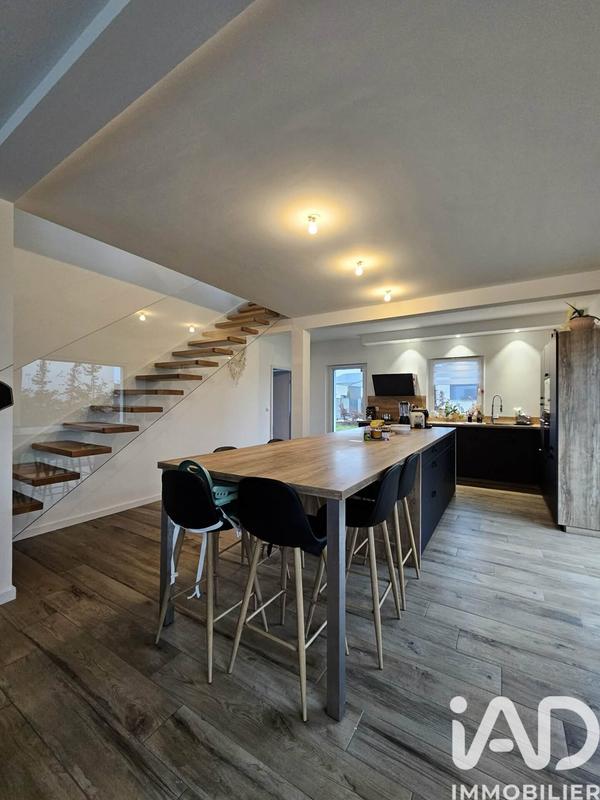 Maison - 140 m² - 6 pièces