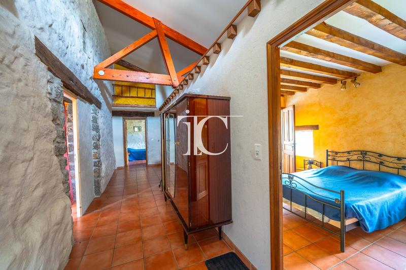 Maison - 354 m² - 14 pièces