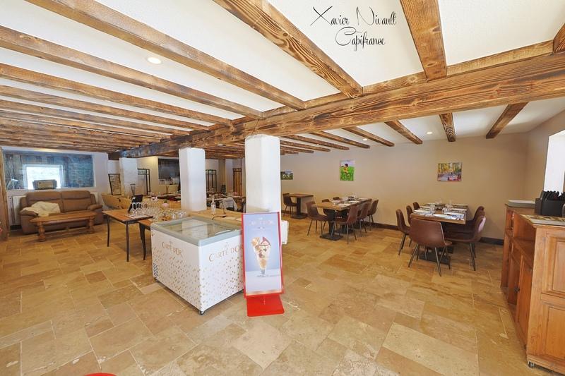 Propriété - 560 m² - 15 pièces