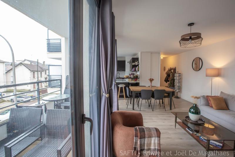 Appartement - 86 m² - 4 pièces