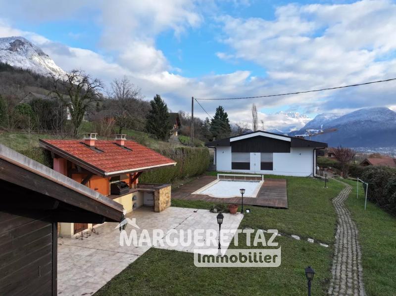 Villa - 214 m² - 6 pièces