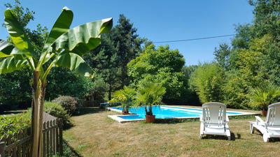 Maison - 300 m² - 8 pièces