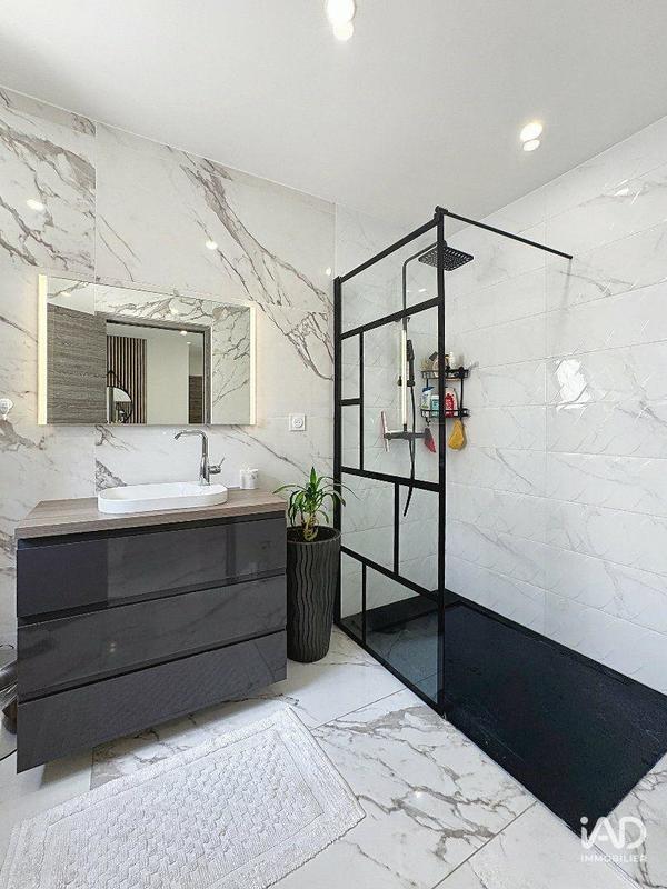 Maison - 140 m² - 4 pièces