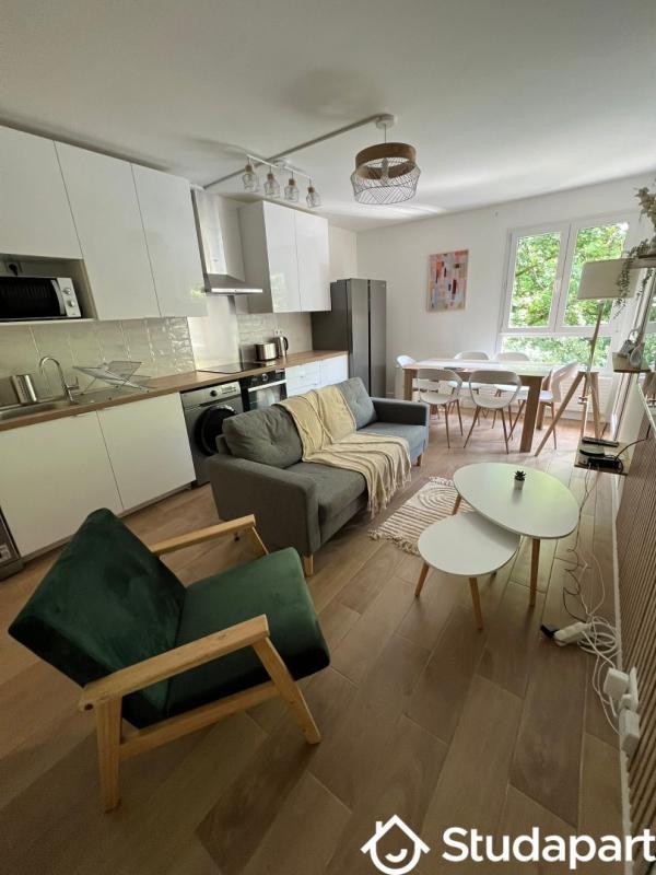 Chambre - 9 m² - 1 pièce