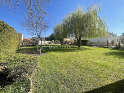 Maison traditionnelle - 165 m² - 6 pièces