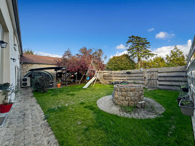 Maison - 211 m² - 8 pièces