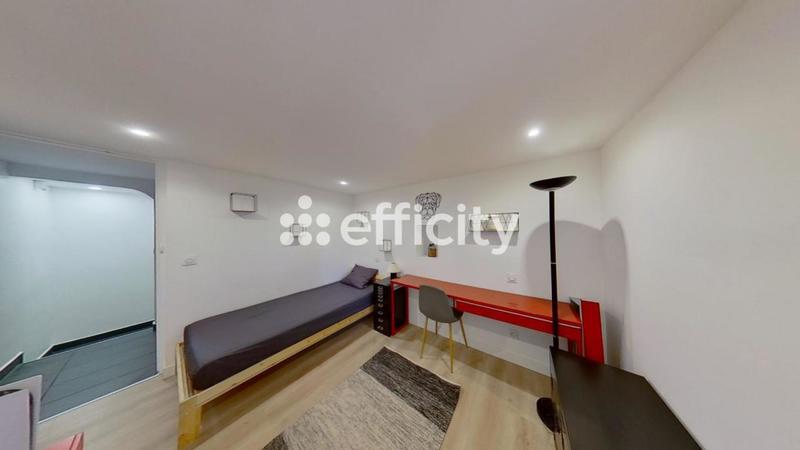 Maison - 90 m² - 6 pièces