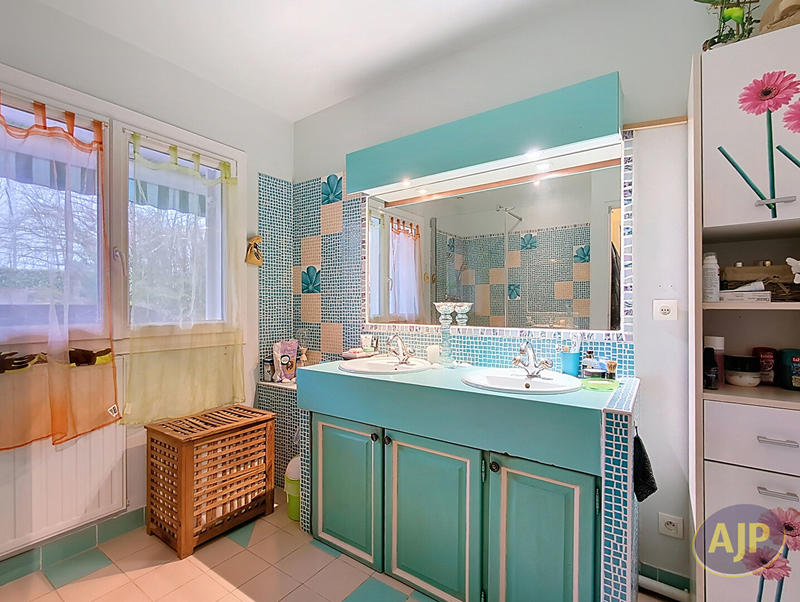 Maison - 138 m² - 5 pièces