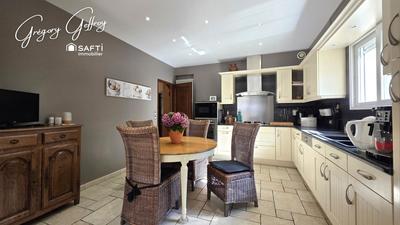 Maison - 199 m² - 5 pièces