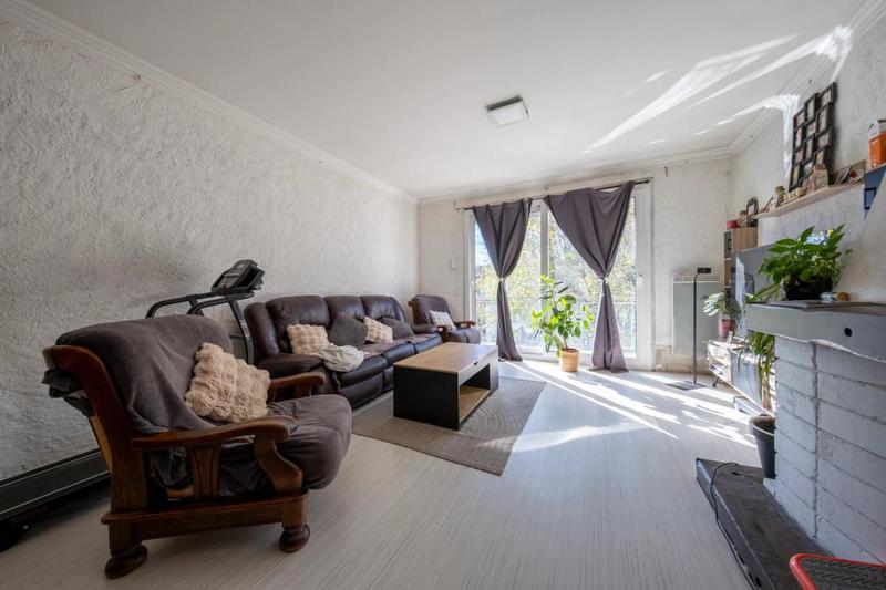 Maison - 250 m² - 11 pièces