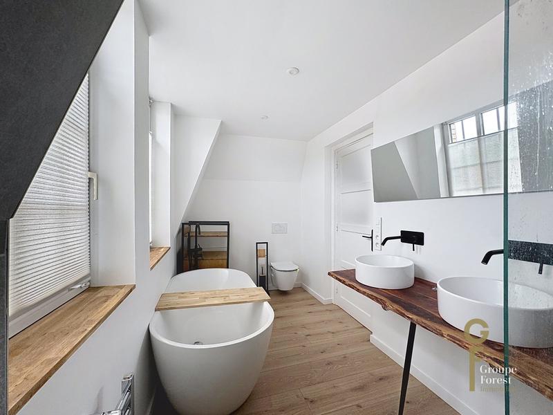 Maison - 180 m² - 5 pièces