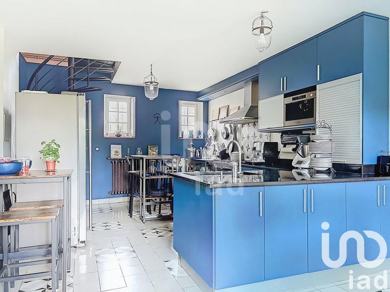 Maison - 238 m² - 6 pièces