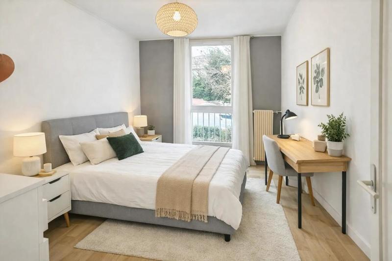 Appartement - 90 m² - 5 pièces