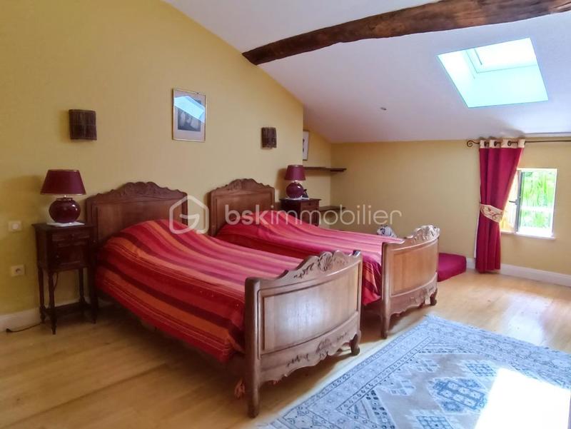 Demeure - 460 m² - 14 pièces