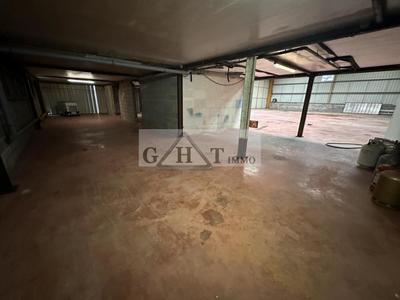 Entrepôt - 860 m²