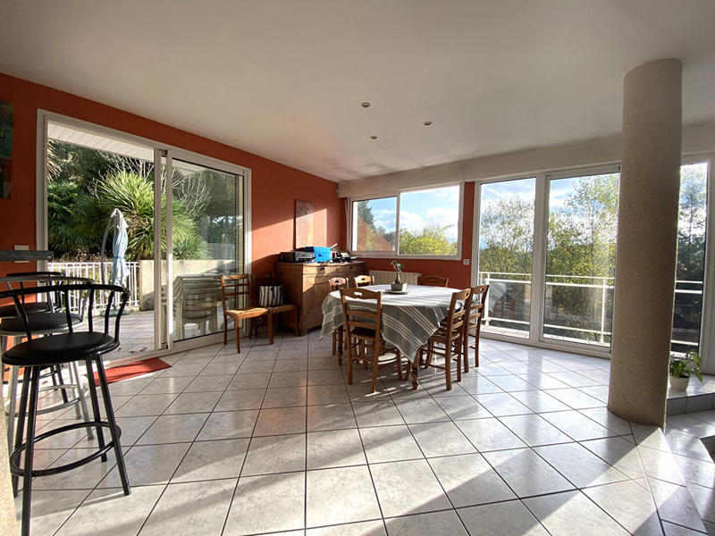 Maison - 316 m² - 8 pièces