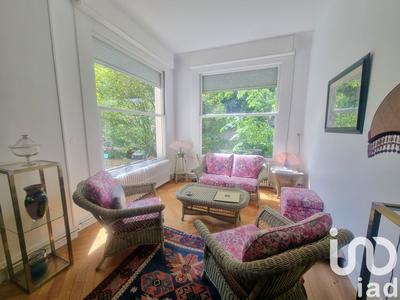 Maison - 331 m² - 9 pièces