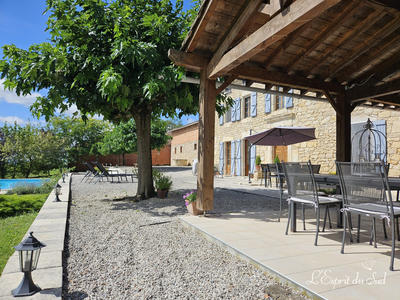 Bastide - 480 m² - 13 pièces