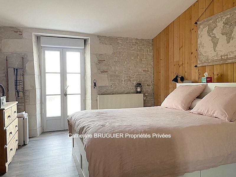 Maison - 235 m² - 9 pièces