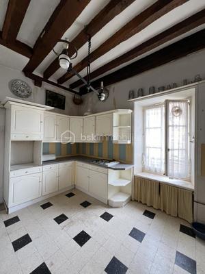 Maison - 180 m² - 7 pièces