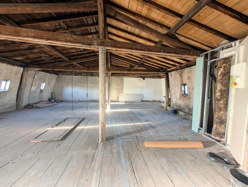 Appartement - 98 m² - 6 pièces